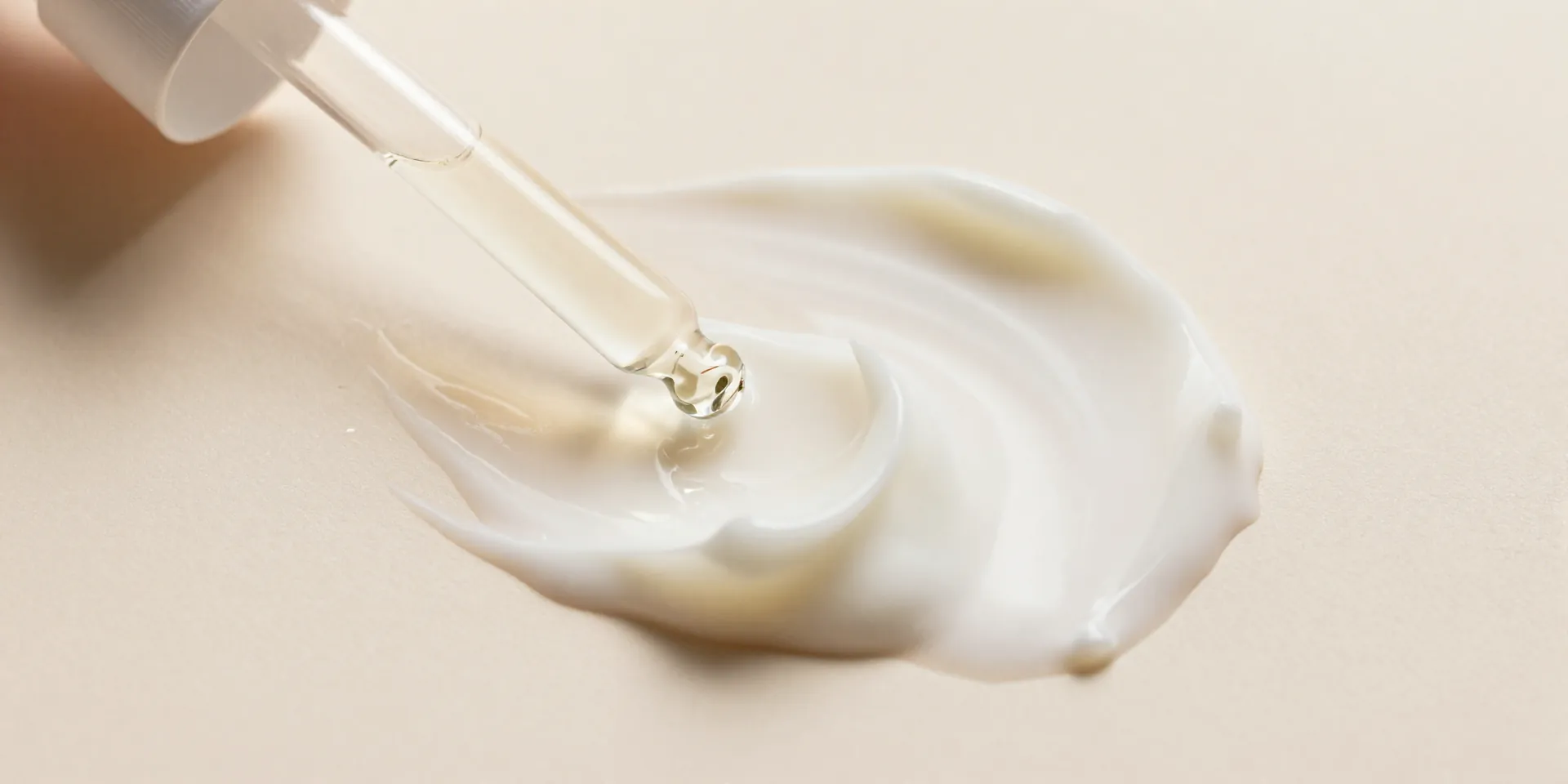 The Best Moisturizer Ingredients for Fine Lines on Sensitive Skin