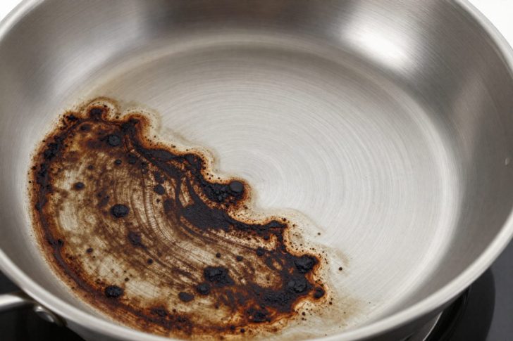 How to Clean a Burnt Pan Without Ruining It: 5 Methods That Actually Work
